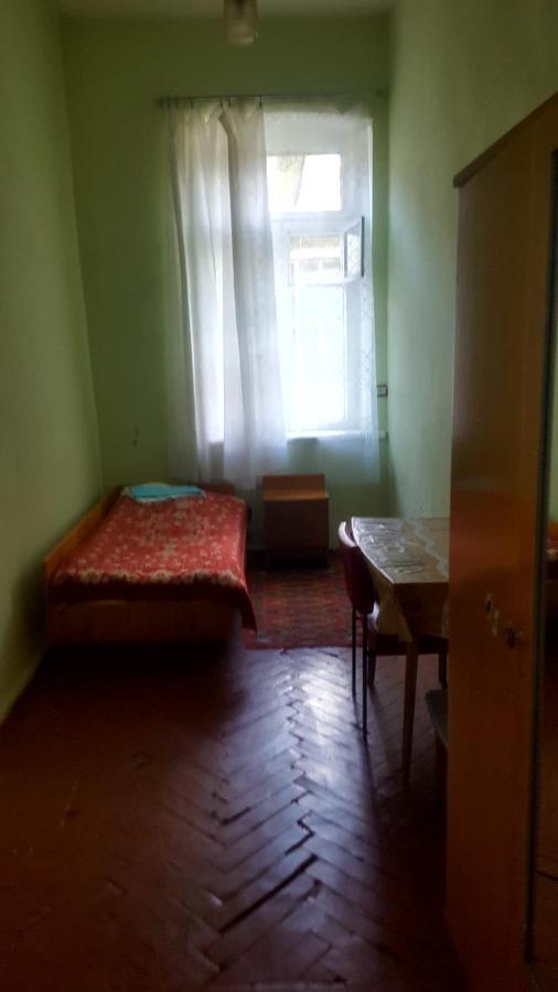 Firuza Hostel Borjomi Eksteriør bilde
