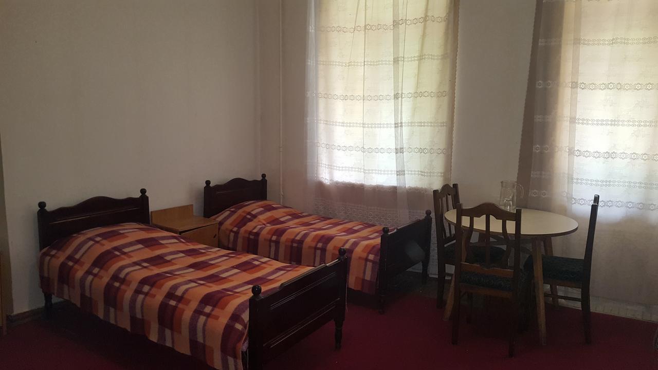 Firuza Hostel Borjomi Eksteriør bilde