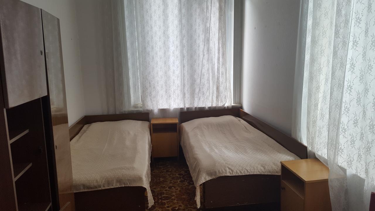 Firuza Hostel Borjomi Eksteriør bilde