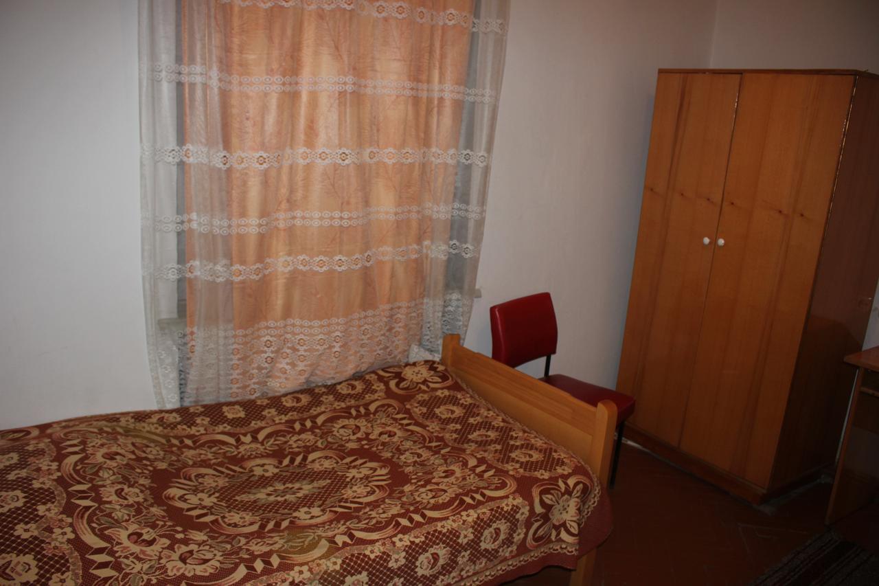 Firuza Hostel Borjomi Eksteriør bilde