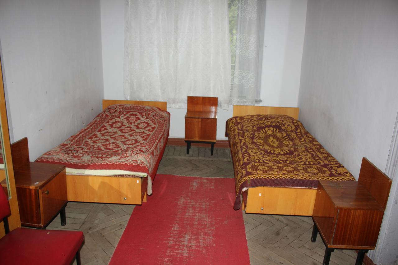 Firuza Hostel Borjomi Eksteriør bilde