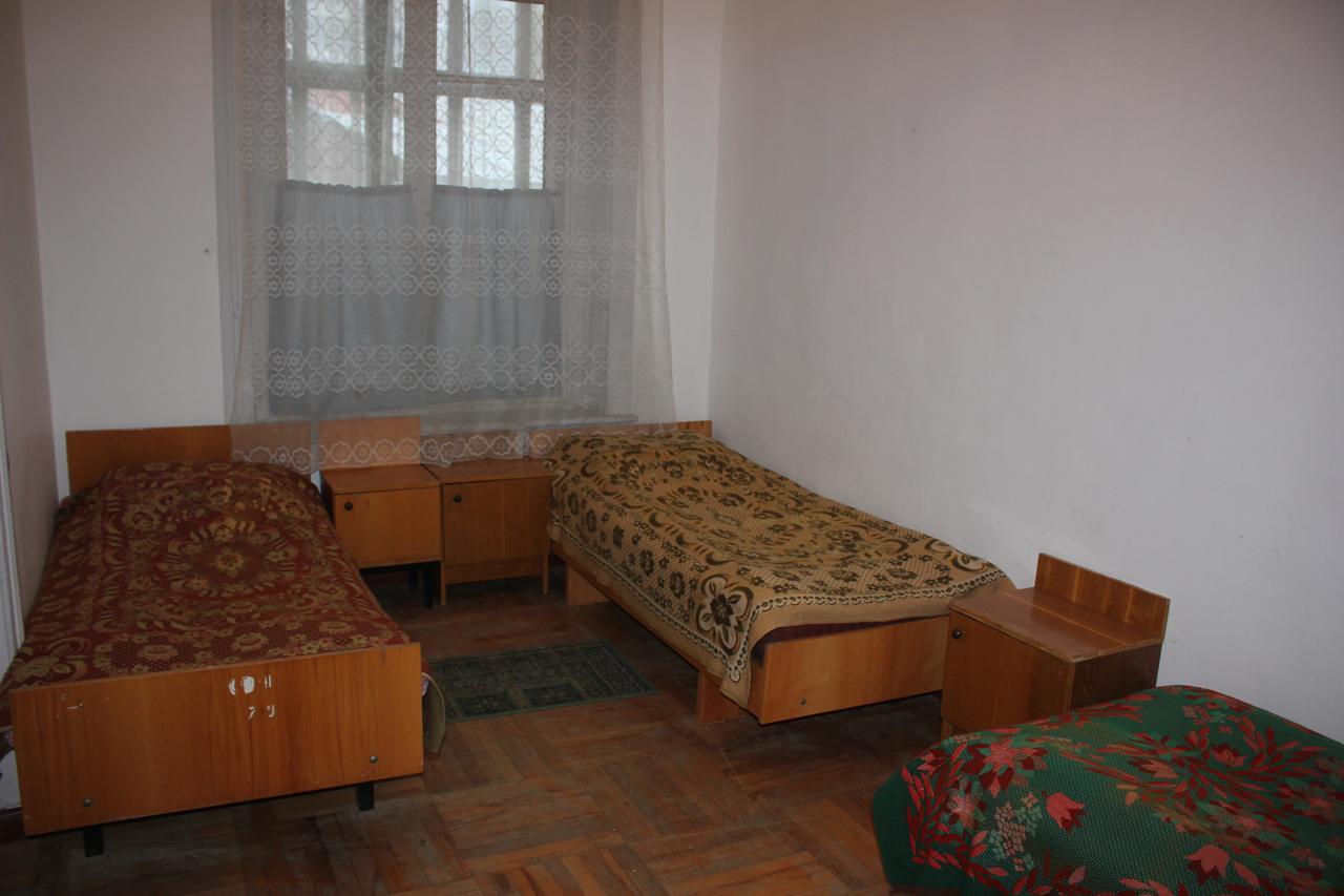 Firuza Hostel Borjomi Eksteriør bilde