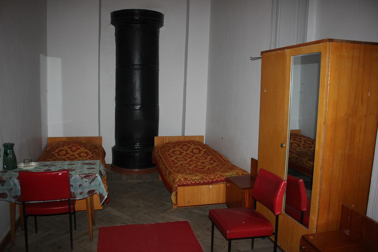 Firuza Hostel Borjomi Eksteriør bilde